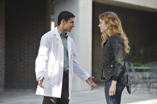 Illustration for article titled The Nine Lives of Chloe King 01x02, "Redemption" Pictures